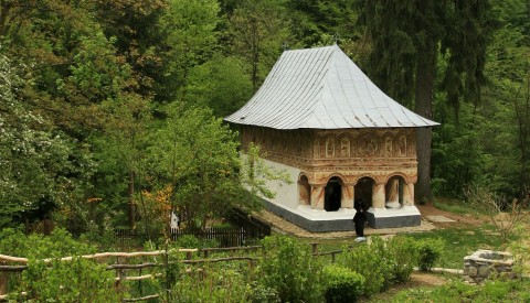 Sfânta Mănăstire Jgheaburi